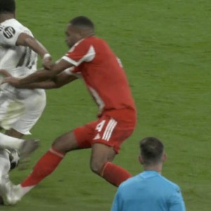 前西甲裁判称拜仁后卫塔对姆巴佩犯规应判红牌|基利安·姆巴佩|皇马|马特乌-拉奥斯|欧冠|皇家马德里_新浪体育_新浪新闻